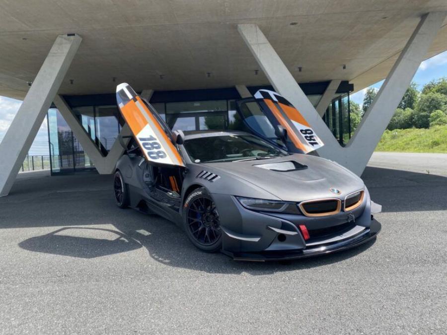  BMW i8 Procar by EDO Motorsport 2020 года  (фото 4 из 7)